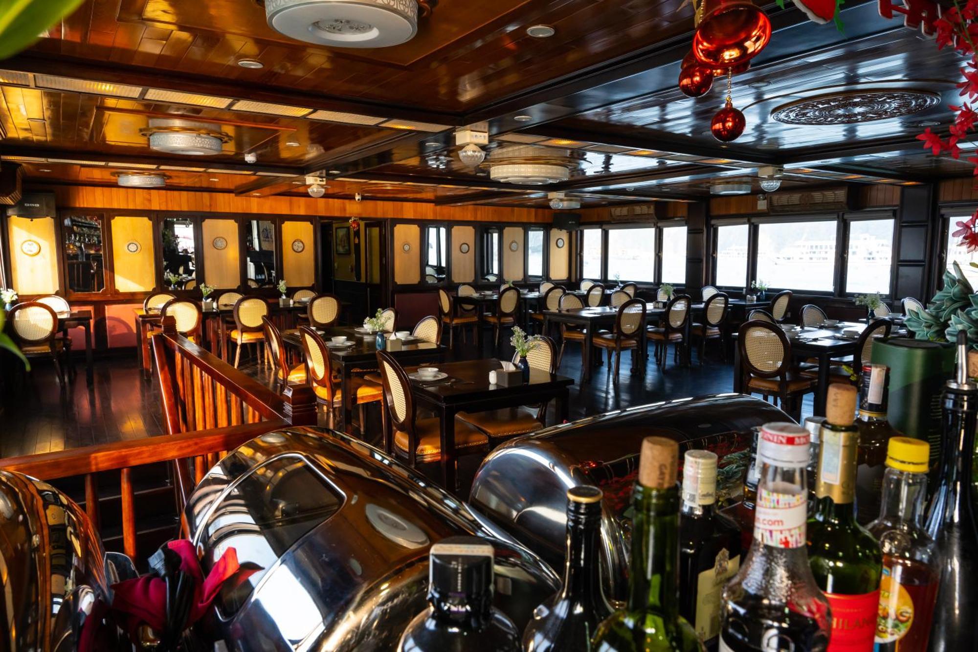 ホテル La Regina Royal Cruise ハロン エクステリア 写真